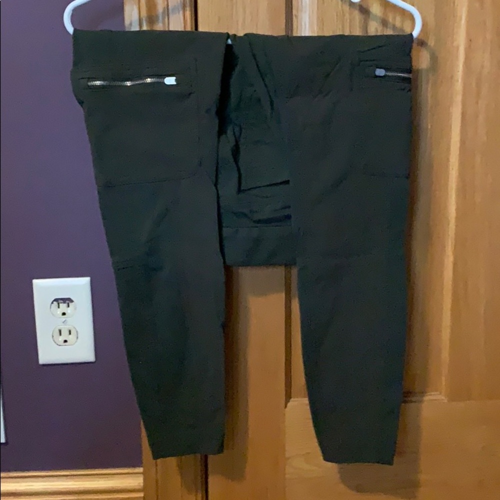 Athleta leggings (similar to the Trekkie style)